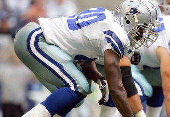 IRVING - AUGUST 28:  Martellus Bennett #80 of the Dallas Cowboys gets ready on the line during a preseason game against the Minnesota Vikings on August 28, 2008 at Texas Stadium in Irving, Texas.  The Cowboys won 16-10.  (Photo by Brian Bahr/Getty Images) 