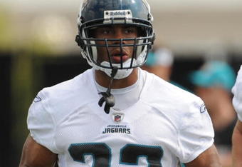 JACKSONVILLE, FL - MAY 1:  Running back Rashad Jennings #23 of the Jacksonville Jaguars runs upfield during a team mini-camp on May 1, 2009 on the practice fields at Jacksonville Municipal Stadium in Jacksonville, Florida.  (Photo by Al Messerschmidt/Getty Images)