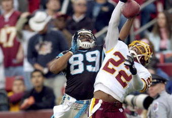 LANDOVER, MD - NOVEMBER 26:  Carlos Rogers #22 of the Washington Redskins knocks the ball away from Steve Smith #89 of the Carolina Panthers November 26, 2006 at FedEx Field in Landover, Maryland. The Redskins won the game, 17-13.  (Photo by Greg Fiume/Getty Images)  