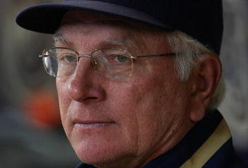 MILWAUKEE - MAY 10: Manager Ken Macha #40 of the Milwaukee Brewers is pictured before a game against the Chicago Cubs on May 10, 2009 at Miller Park in Milwaukee, Wisconsin. The Cubs defeated the Brewers 4-2. (Photo by Jonathan Daniel/Getty Images)
