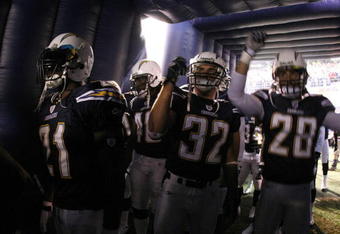SAN DIEGO - DECEMBER 24:  LaDainian Tomlinson #21, Eric Weddle #32, and Steve Gregory #28 of the San Diego Chargers prepare to enter the game against the Denver Broncos during the first half of their NFL game at Qualcomm Stadium December 24, 2007 in San Diego, California.  (Photo by Donald Miralle/Getty Images)