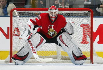 TORONTO - APRIL 11:  Brian Elliott #30 of the Ottawa Senators watches for an incoming shot in a game against the Toronto Maple Leafs on April 11, 2009 at the Air Canada Centre in Toronto, Ontario. The Leafs defeated the Senators on the strength of a 3 goal performance by Boyd Devereaux #22. (Photo by Claus Andersen/Getty Images) 