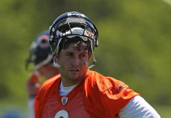 LAKE FOREST, IL - MAY 20: Jay Cutler #6 of the Chicago Bears watches during an organized team activity (OTA) practice on May 20, 2009 at Halas Hall in Lake Forest, Illinois. (Photo by Jonathan Daniel/Getty Images)
