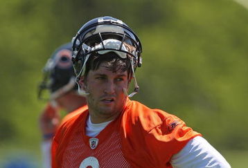 LAKE FOREST, IL - MAY 20: Jay Cutler #6 of the Chicago Bears watches during an organized team activity (OTA) practice on May 20, 2009 at Halas Hall in Lake Forest, Illinois. (Photo by Jonathan Daniel/Getty Images)