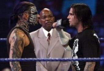 Jeff-hardy-talking-with-cm-punk_crop_340x234