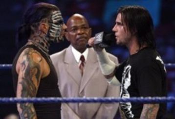 Jeff-hardy-talking-with-cm-punk_feature