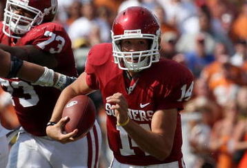 DALLAS - OCTOBER 11:  Quarterback Sam Bradford #14 of the Oklahoma Sooners during play against the Texas Longhorns during the Red River Rivalry at the Cotton Bowl on October 11, 2008 in Dallas, Texas.  (Photo by Ronald Martinez/Getty Images)