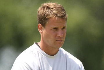 ALAMEDA, CA - MAY 09:  Head coach Lane Kiffin of the Oakland Raiders looks on at the rookie mini-camp at the Raiders training facility on May 9, 2008 in Alameda, California.  (Photo by Jed Jacobsohn/Getty Images)