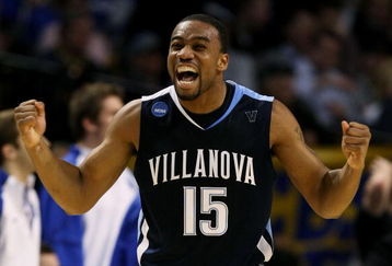 BOSTON - MARCH 26:  Reggie Redding #15 of the Villanova Wildcats celebrates a foul call during their game against the Duke Blue Devils during the NCAA Men's Basketball Tournament East Regionals at TD Banknorth Garden on March 26, 2009 in Boston, Massachusetts.  (Photo by Elsa/Getty Images)