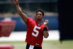 TAMPA, FL - MAY 01:  Quarterback Josh Freeman #5 of the Tampa Bay Buccaneers throws a pass during the Buccaneers Rookie Minicamp at One Buccaneer Place on May 1, 2009 in Tampa, Florida.  (Photo by J. Meric/Getty Images)