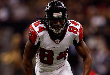 NEW ORLEANS - DECEMBER 07:  Roddy White #84 of the Atlanta Falcons runs downfield against the New Orleans Saints on December 7, 2008 at the Superdome in New Orleans, Louisiana.  (Photo by Chris Graythen/Getty Images)