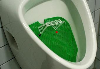 Funny-football-urinal_crop_340x234