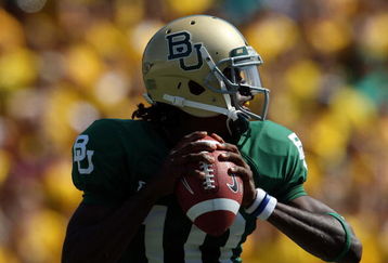 WACO, TX - OCTOBER 04:  Quarterback Robert Griffin #10 of the Baylor Bears drops back to pass against the Oklahoma Sooners at Floyd Casey Stadium on October 4, 2008 in Waco, Texas.  (Photo by Ronald Martinez/Getty Images)