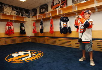 UNIONDALE, NY - JUNE 26:  Matthew Arena of Glen Cove takes a tour of the Islanders looker room during the New York Islanders Draft Party on June 26, 2009 at Nassau Coliseum in Uniondale, New York.  (Photo by Mike Stobe/Getty Images)