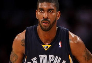 LOS ANGELES - APRIL 12:  O.J. Mayo #32 of the Memphis Grizzlies sets on the court aganst the Los Angeles Lakers on April 12, 2009 at Staples Center in Los Angeles, California.   NOTE TO USER: User expressly acknowledges and agrees that, by downloading and/or using this Photograph, user is consenting to the terms and conditions of the Getty Images License Agreement. (Photo by Stephen Dunn/Getty Images)
