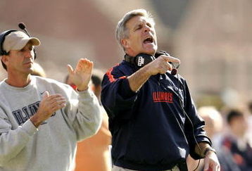 WEST LAFAYETTE, IN - NOVEMBER 12:  Head coach Ron Zook of the Illinois Fighting Illini directs his players in the first half against the Purdue Boilermakers on November 12, 2005 at Ross-Ade Stadium in St. West Lafayette, Indiana.  (Photo by Elsa/Getty Images)