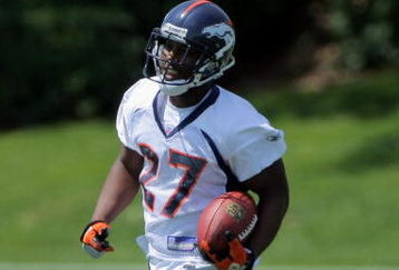 ENGLEWOOD, CO - JUNE 12:  First round draft pick running back Knowshon Moreno #27 of the Denver Broncos runs the ball during minicamp practice at the Broncos Dove Valley training facility on June 12, 2009 in Englewood, Colorado.  (Photo by Doug Pensinger/Getty Images)