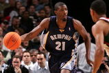 MILWAUKEE - DECEMBER 08:  Hakim Warrick #21 of the Memphis Grizzlies brings the ball up court against the Milwaukee Bucks December 8, 2006 at the Bradley Center in Milwaukee, Wisconsin. The Bucks won 100-94. NOTE TO USER: User expressly acknowledges and agrees that, by downloading and or using this Photograph, User is consenting to the terms and conditions of the Getty Images License Agreement.   (Photo by Jonathan Daniel/Getty Images)