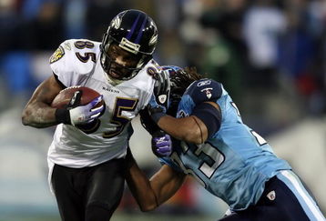 NASHVILLE, TN - JANUARY 10:  Wide receiver Derrick Mason #85 of the Baltimore Ravens is hit by safety Michael Griffin #33 of the Tennessee Titans during the AFC Divisional Playoff Game on January 10, 2009 at LP Field in Nashville, Tennessee.  (Photo by Andy Lyons/Getty Images)