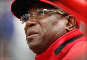 CINCINNATI, OH - APRIL 6: Dusty Baker #12, manager of the Cincinnati Reds watches his team compete on opening day against the New York Mets at Great American Ballpark on April 6, 2009 in Cincinnati, Ohio. (Photo by Mark Lyons/Getty Images)