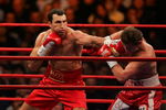NEW YORK - FEBRUARY 23:  Wladimir Klitschko (L) of Ukraine lands a left jab to the head of Sultan Ibragimov (R) of Russia during their WBO and IBF/IBO Unification Heavyweight World Championship bout on February 23, 2008 at Madison Square Garden in New York City.  (Photo by Chris Trotman/Getty Images)