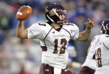 LEXINGTON, KY - SEPTEMBER 30: Dan LeFevour #13 of the Central Michigan Chippewas passes the ball during the game against the Kentucky Wildcats on September 30, 2006 at Commonwealth Stadium in Lexington, Kentucky. (Photo by Andy Lyons/Getty Images)