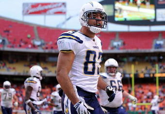 KANSAS CITY, MO - DECEMBER 14:  Vincent Jackson #83 of the San Diego Chargers celebrates his go ahead touchdown in the final minute of the game against the Kansas City Chiefs in a 22-21 win on December 14, 2008 at Arrowhead Stadium in Kansas City, Missouri.  (Photo by Harry How/Getty Images)