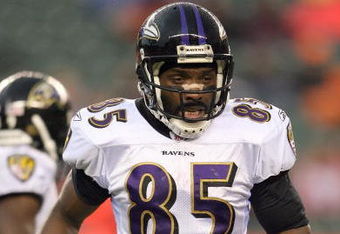 CINCINNATI - NOVEMBER 30:  Derrick Mason #85 of the Baltimore Ravens jogs into position during their NFL game against the Cincinnati Bengals on November 30, 2008 at Paul Brown Stadium in Cincinnati, Ohio. The Ravens defeated the Bengals 34-3.(Photo by Andy Lyons/Getty Images)