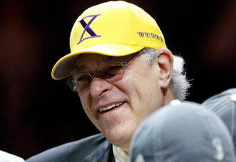 ORLANDO, FL - JUNE 14:  Head coach Phil Jackson of the Los Angeles Lakers holds up the Larry O'Brien trophy after the Lakers defeated the Orlando Magic 99-86 in Game Five of the 2009 NBA Finals on June 14, 2009 at Amway Arena in Orlando, Florida.  NOTE TO USER:  User expressly acknowledges and agrees that, by downloading and or using this photograph, User is consenting to the terms and conditions of the Getty Images License Agreement.  (Photo by Ronald Martinez/Getty Images)