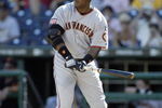 PITTSBURGH - AUGUST 13:  Barry Bonds #25 of the San Francisco Giants bats against the Pittsburgh Pirates in Game 1 of a double header on August 13, 2007 at PNC Park in Pittsburgh, Pennsylvania. The Pirates won 3-1. (Photo by Rick Stewart/Getty Images)