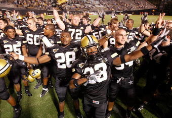 NASHVILLE, TN - SEPTEMBER 15:  Members of the Vanderbilt Commodores celebrate after defeating the Ole Miss Rebels 31-17 on September 15, 2007 at Vanderbilt Stadium in Nashville, Tennessee.  (Photo by Chris Graythen/Getty Images)