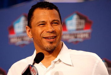 TAMPA, FL - JANUARY 31:  Rod Woodson answers questions from the media during the The Pro Football Hall of Fame Class of 2009 press conference at the Tampa Convention Center on January 31, 2009 in Tampa, Florida.  (Photo by Streeter Lecka/Getty Images)