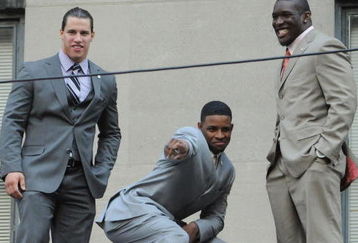 NEW YORK - APRIL 24: (L-R) NFL draft prospects Brian Cushing, USC, Michael Crabtree, Texas Tech, and Brian Orakpo, Texas, pose atop the Radio City Music Hall marquee April 24, 2009 in New York City. (Photo by Jonathan Fickies/Getty Images)