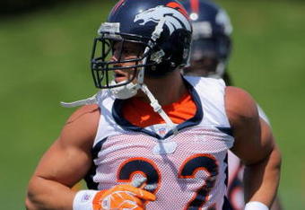 ENGLEWOOD, CO - JUNE 12:  Running back Peyton Hillis #22 of the Denver Broncos warms up during minicamp practice at the Broncos Dove Valley training facility on June 12, 2009 in Englewood, Colorado.  (Photo by Doug Pensinger/Getty Images)
