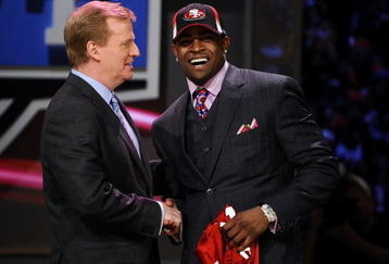 NEW YORK - APRIL 25:  NFL Commissioner Roger Goodell poses with with San Francisco 49ers #10 draft pick Michael Crabtree at Radio City Music Hall for the 2009 NFL Draft on April 25, 2009 in New York City  (Photo by Jeff Zelevansky/Getty Images)