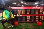 Usain_bolt_gold_crop_150x100