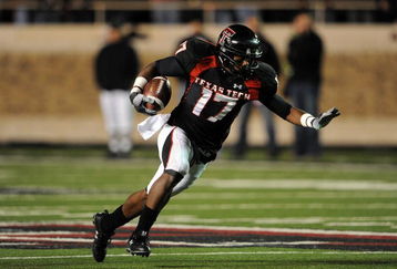 LUBBOCK, TX - NOVEMBER 08:  Wide receiver Detron Lewis #17 of the Texas Tech Red Raiders during play against the Oklahoma State Cowboys at Jones AT&T Stadium on November 8, 2008 in Lubbock, Texas.  (Photo by Ronald Martinez/Getty Images)