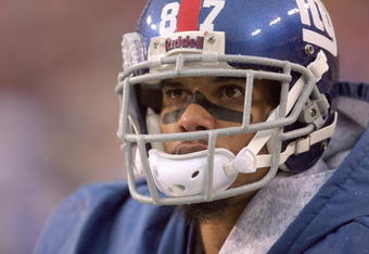 LANDOVER, MD - NOVEMBER 30: Domenik Hixon #87 of the New York Giants watches the action against the Washington Redskins during their game at FedEx Field on November 30, 2008 in Landover, Maryland. (Photo by Streeter Lecka/Getty Images)
