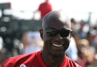 MALIBU, CA - JULY 24: Athlete Jerry Rice poses at the Madden NFL 10 Pigskiin Pro-Am on Xbox 360 event  on July 24, 2009 in Malibu, California.  (Photo by Frazer Harrison/Getty Images)