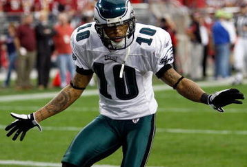 GLENDALE, AZ - JANUARY 18:  Wide receiver DeSean Jackson #10 of the Philadelphia Eagles celebrates after he catches a 62-yard touchdown against the Arizona Cardinals in the fourth quarter during the NFC championship game on January 18, 2009 at University of Phoenix Stadium in Glendale, Arizona.  (Photo by Jamie Squire/Getty Images)