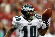 GLENDALE, AZ - JANUARY 18: Wide receiver DeSean Jackson #10 of the Philadelphia Eagles catches a 62-yard touchdown against the Arizona Cardinals in the fourth quarter during the NFC championship game on January 18, 2009 at University of Phoenix Stadium in Glendale, Arizona. (Photo by Jamie Squire/Getty Images)