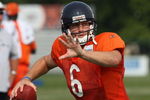 BOURBONNAIS, IL - AUGUST 04: Jay Cutler #6 of the Chicago Bears passes the ball during a training camp practice on August 4, 2009 at Olivet Nazarene University in Bourbonnais, Illinois. (Photo by Jonathan Daniel/Getty Images)