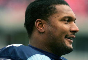 NASHVILLE, TN - DECEMBER 11:  Steve McNair #9 of the Tennessee Titans stands on the sideline during the game with the Houston Texans on December 11, 2005 at the Coliseum in Nashville, Tennessee. The Titans won 13-10. (Photo by Scott Halleran/Getty Images)