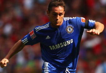 LONDON, ENGLAND - AUGUST 09:  Frank Lampard of Chelsea in action during the FA Community Shield match between Manchester United and Chelsea at Wembley Stadium on August 9, 2009 in London, England.  (Photo by Phil Cole/Getty Images)