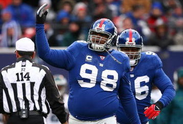 EAST RUTHERFORD, NJ - DECEMBER 07:  Fred Robbins #98 of the New York Giants in action against the Philadelphia Eagles during their game on December 7, 2008 at Giants Stadium in East Rutherford, New Jersey.  (Photo by Al Bello/Getty Images)