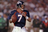 25 Jan 1998: Quarterback John Elway of the Denver Broncos in action during the Broncos 31-24 win over the Green Bay Packers in Super Bowl XXXII at Qualcomm Stadium in San Diego, California. Mandatory Credit: Rick Stewart /Allsport