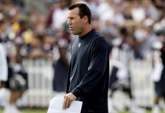 HOUSTON - JULY 31:  Head coach Gary Kubiak of the Houston Texans watches over practice on July 31, 2009 in Houston, Texas.  (Photo by Bob Levey/Getty Images)