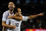 Landon-donovan-usa-national-tea_crop_150x100
