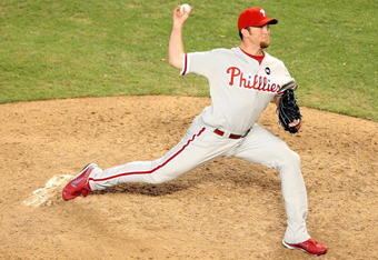PHOENIX - JULY 28:  Relief pitcher Brad Lidge #54 of the Philadelphia Phillies pitches against the Arizona Diamondbacks during the major league baseball game at Chase Field on July 28, 2009 in Phoenix, Arizona.  The Phillies defeated the Diamondbacks 4-3.  (Photo by Christian Petersen/Getty Images)