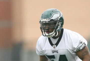 PHILADELPHIA - MAY 1: Linebacker Joe Mays #51 of the Philadelphia Eagles gets set during minicamp practice at the NovaCare Complex on May 1, 2009 in Philadelphia, Pennsylvania. (Photo by Hunter Martin/Getty Images)